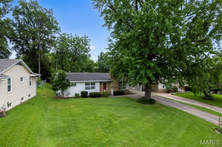 Property Photo:  1316 Victoria Drive  MO 63701 