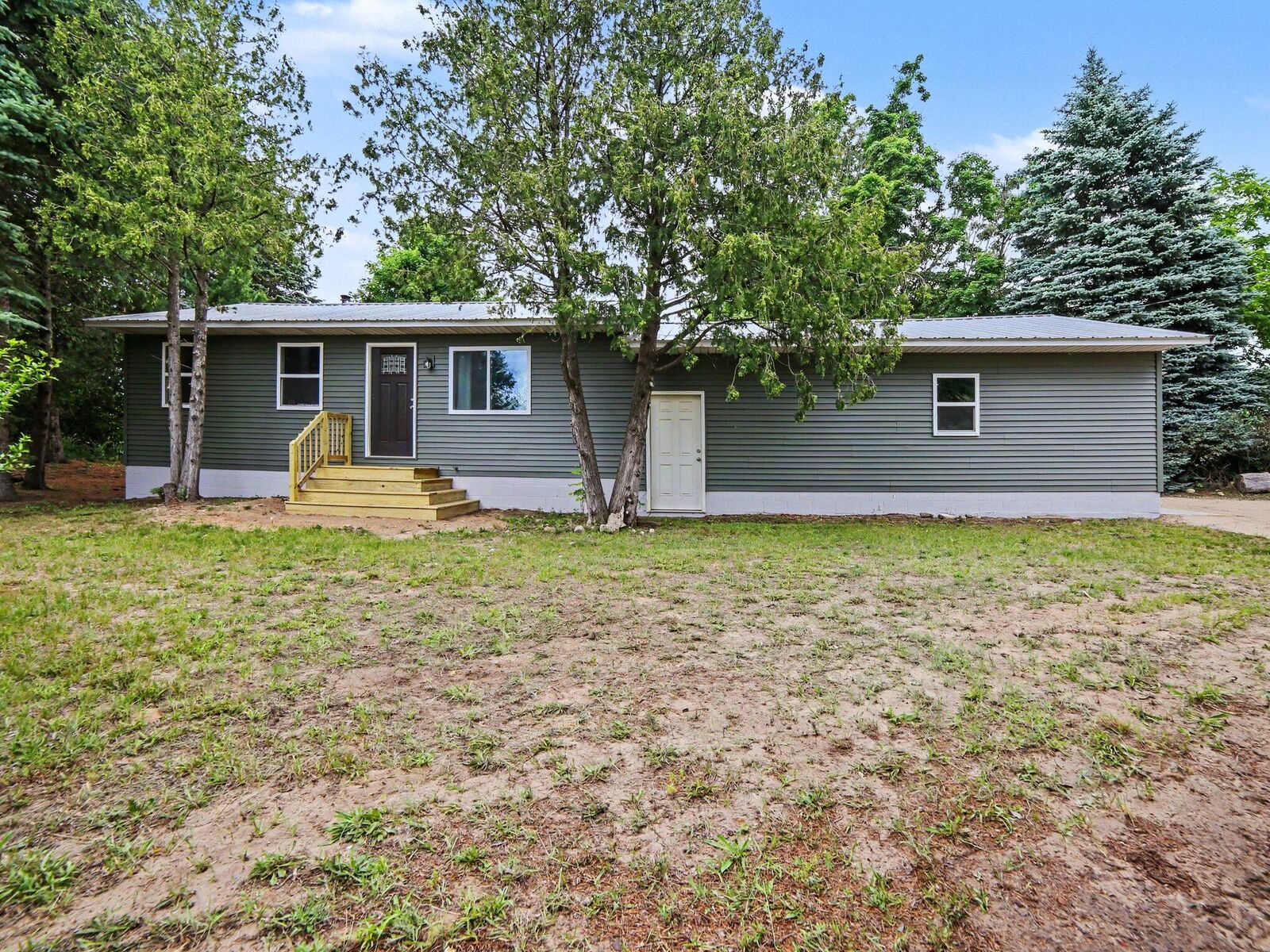 Property Photo:  2209 E Madison Road  MI 49420 