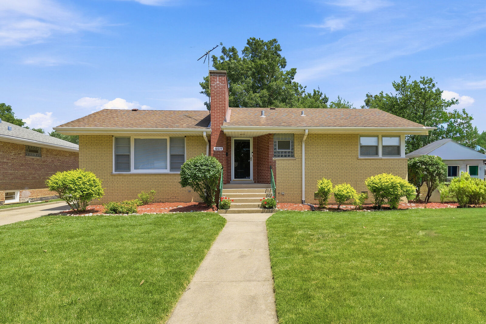 Property Photo: 10019 S Keeler Avenue IL 60453