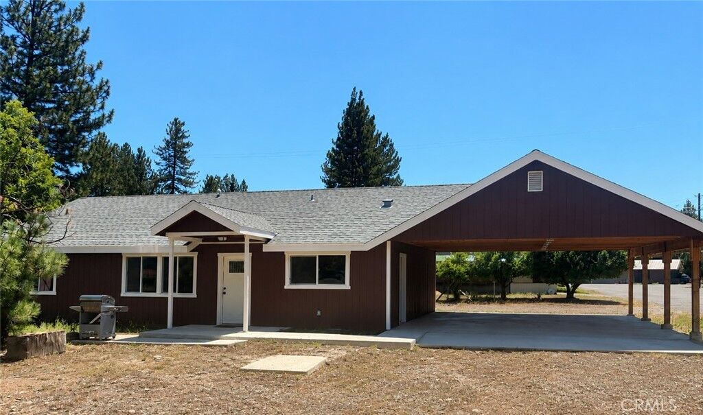 Property Photo:  761 Pine  CA 96020 