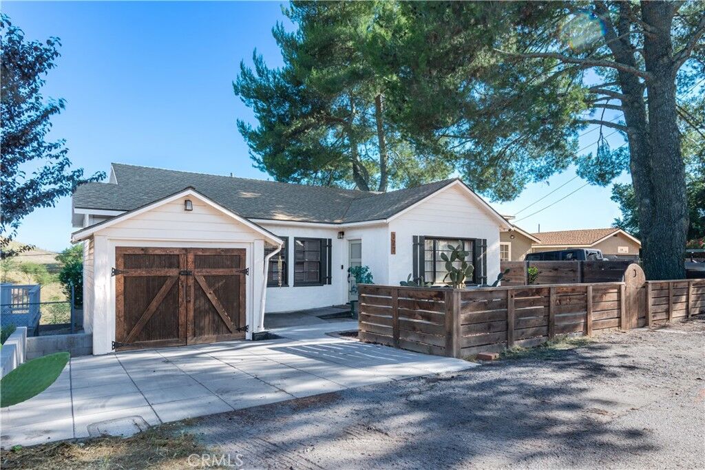 Property Photo:  127 Capitol Hill  CA 93446 