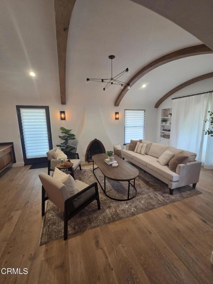 Property Photo:  25 Encinal Place  CA 93001 