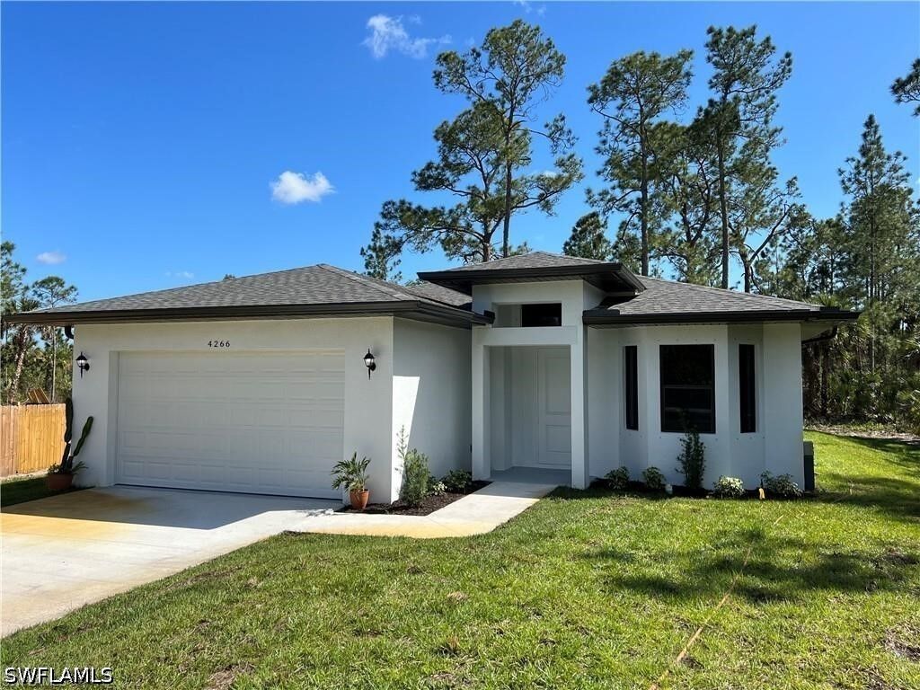 Property Photo: 4266 18th Avenue SE FL 34117