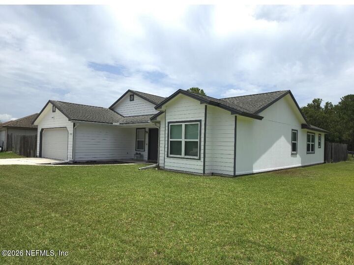 Property Photo: 1928 Farm Way FL 32068