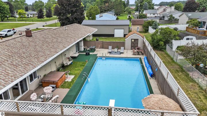 Property Photo:  18116 205th Avenue  MI 49307 
