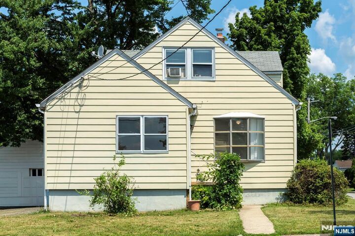 Property Photo:  8-15 Berdan Avenue  NJ 07410 