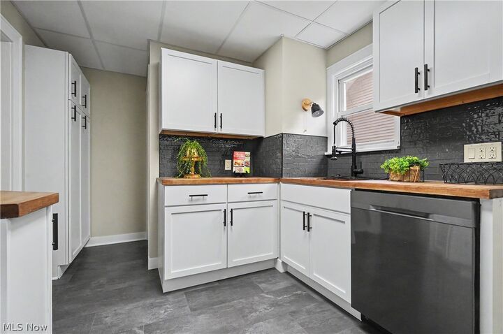 Property Photo: 616 Tallmadge Road OH 44221