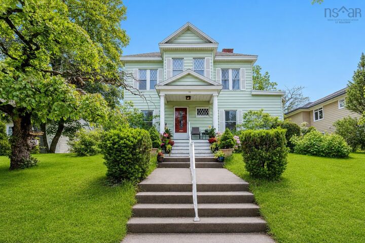 18 Park Street — photo 1