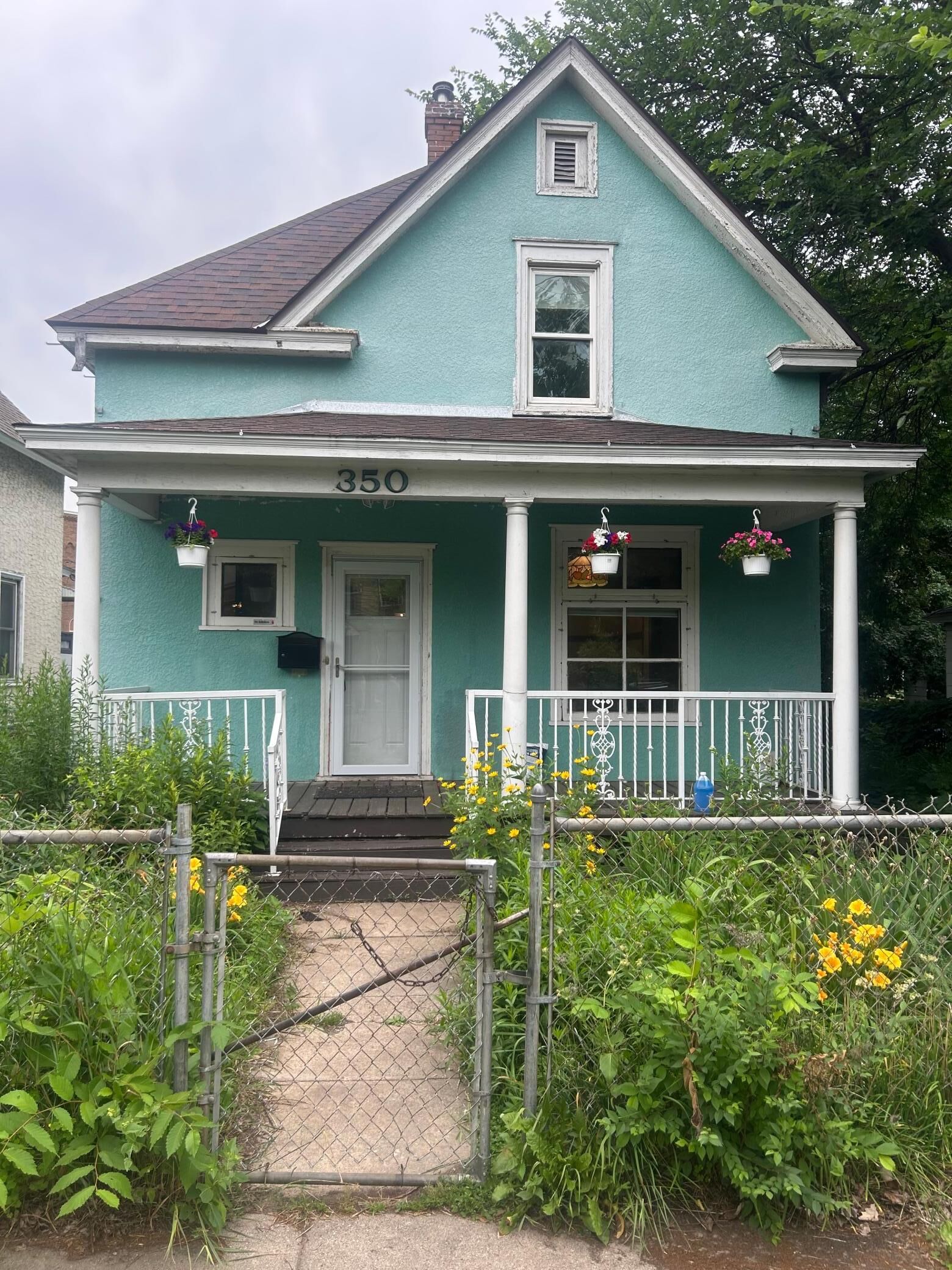 Property Photo:  350 Hope Street  MN 55106 