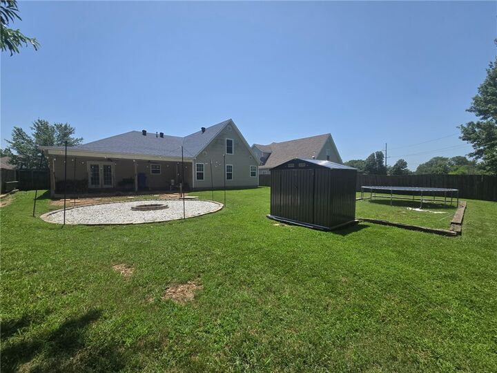 Property Photo:  1011 W Green Acres Place  AR 72758 