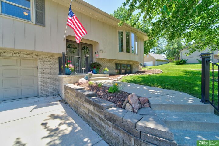 Property Photo:  5623 S 113th Street  NE 68137 
