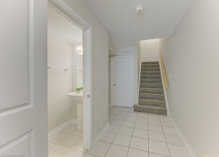 Property Photo:  35 Bank Swallow Crescent  ON N2P 0J7 