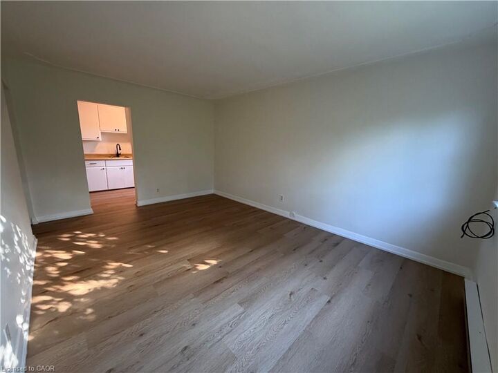 Property Photo:  9 Martin Avenue 5  ON N1R 3A3 