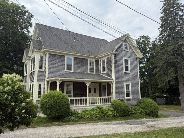 Property Photo: 125 Main St 2 MA 01966