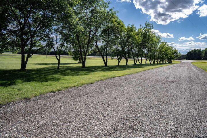 Property Photo: 85027 Highway 688 AB T0H 3B0