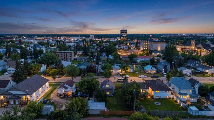Property Photo: 10122 106 Avenue AB T8V 1J8
