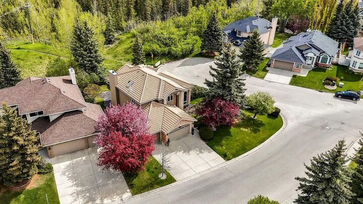 Property Photo: 1504 Evergreen Hill SW AB T2Y 2V8