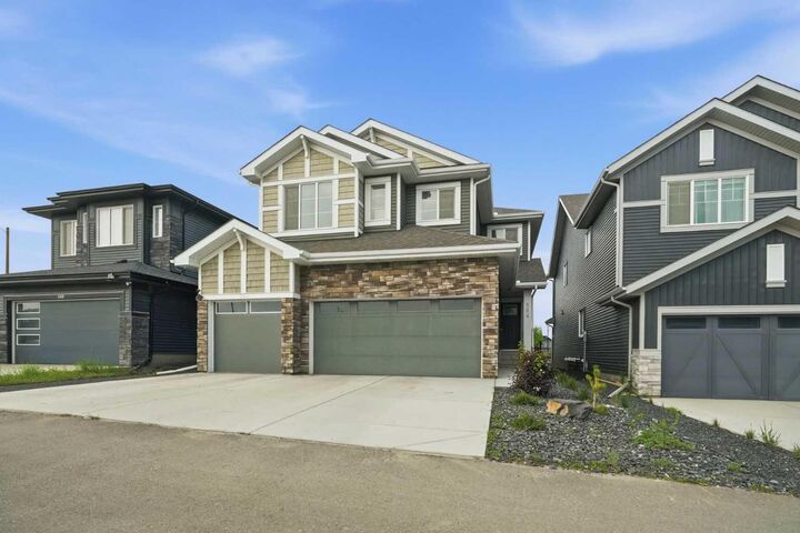 Property Photo:  504 Creekrun Lane SW  AB T4B 5J9 