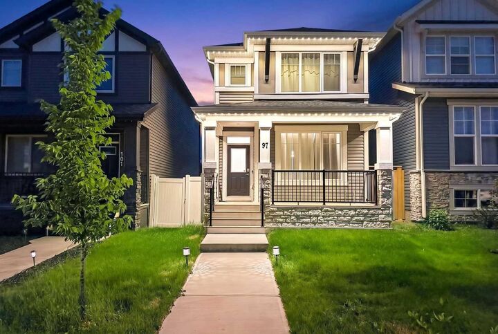 Property Photo: 97 Legacy Glen Place SE AB T2X 4T5