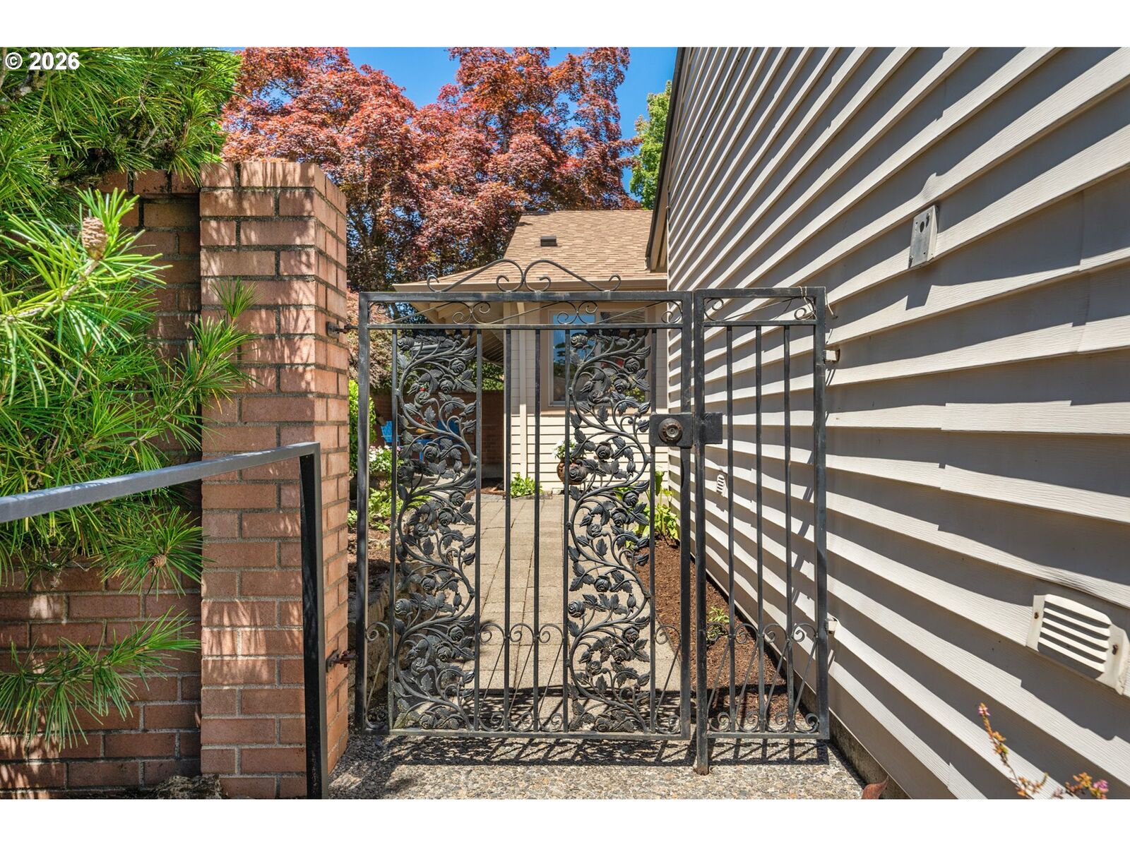 Property Photo:  15955 SW Greens Way  OR 97224 