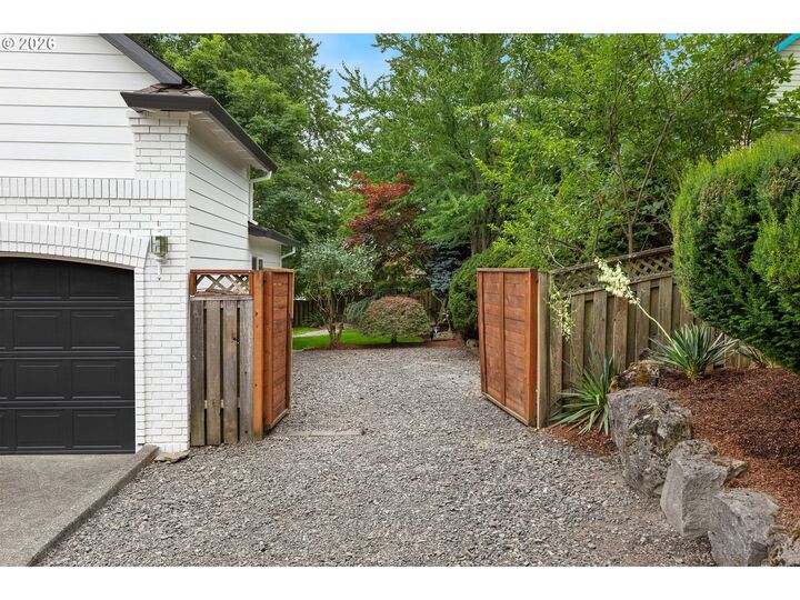 Property Photo:  12084 SE Sovereign Dr  OR 97086 