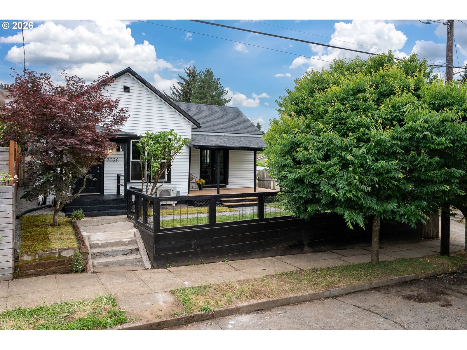 Property Photo:  7028 N Saint Louis Ave  OR 97203 