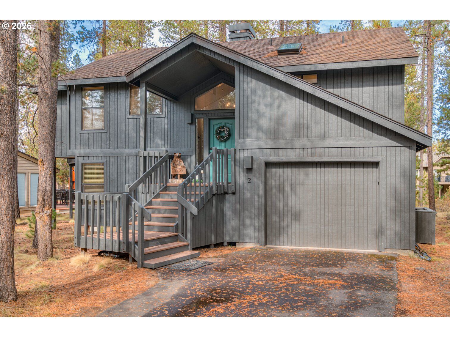 Property Photo: 18034 Witchhazel Ln OR 97707