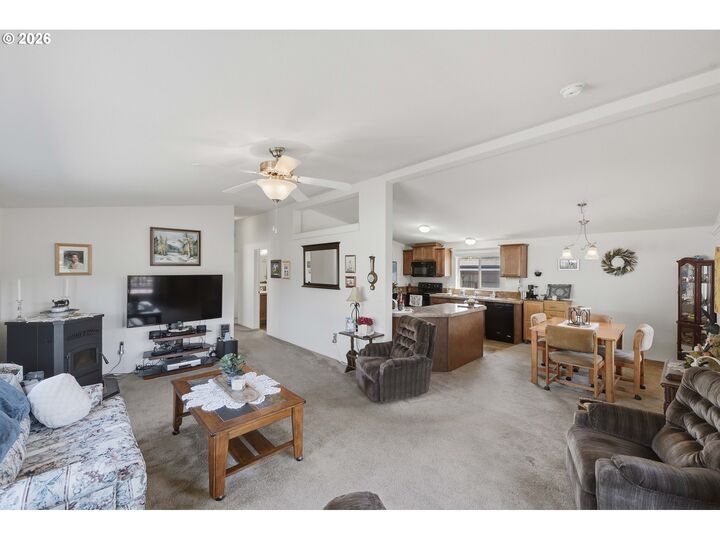 Property Photo: 2990 Knott Ter OR 97420