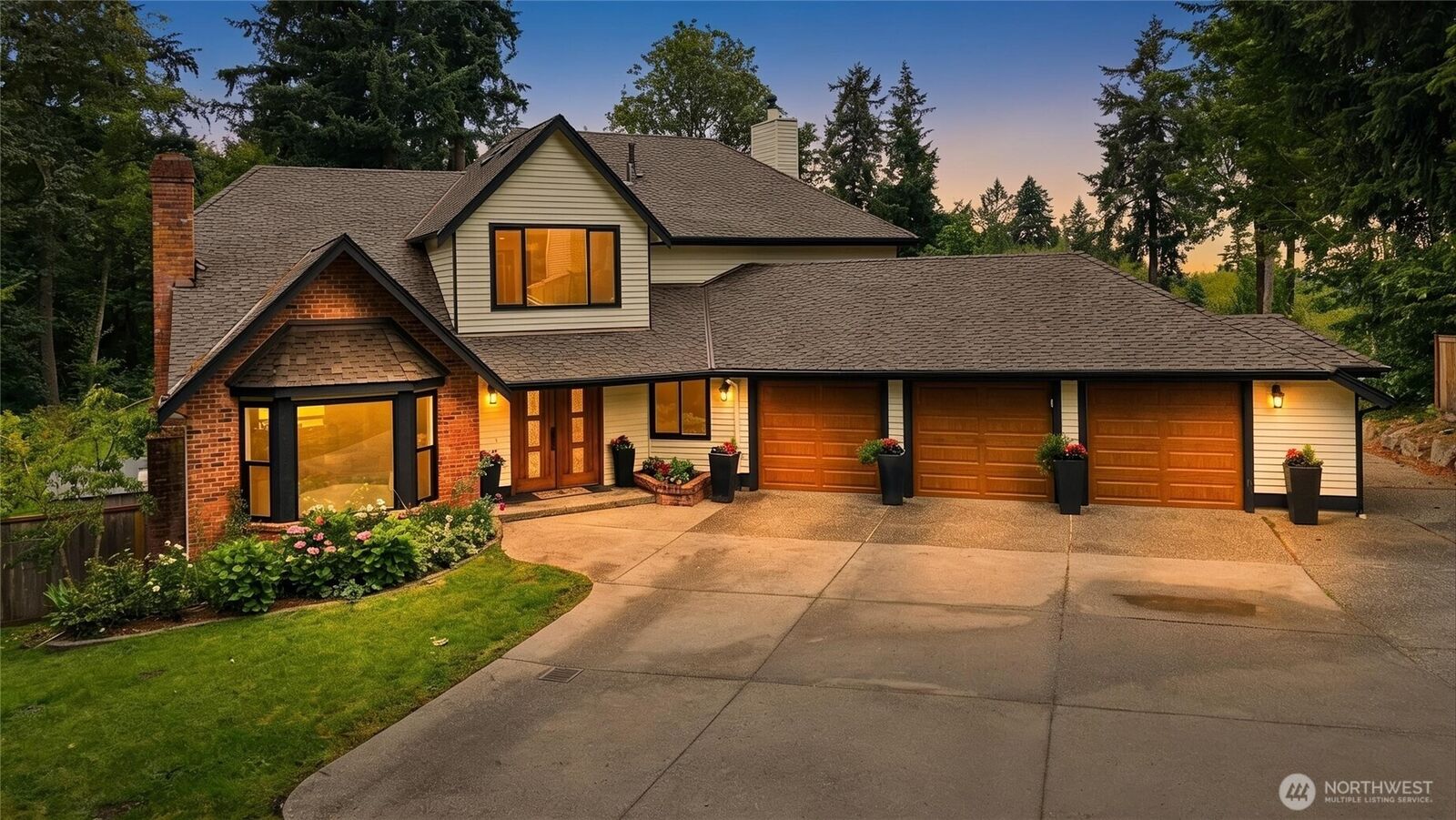 Property Photo:  15609  92nd Court NE  WA 98011 
