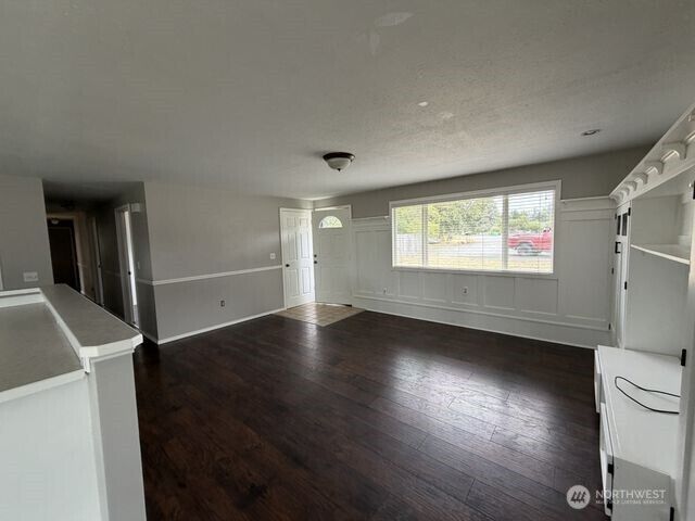 Property Photo: 100 W Robert Place WA 98382