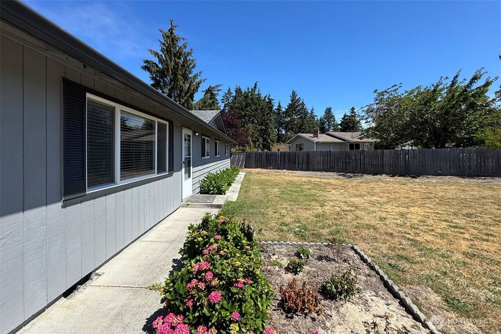 Property Photo: 100 W Robert Place WA 98382