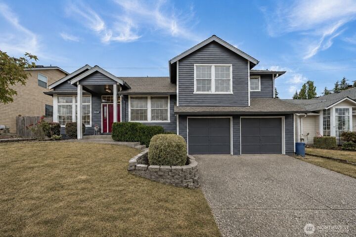Property Photo: 32719 20th Avenue SW WA 98023