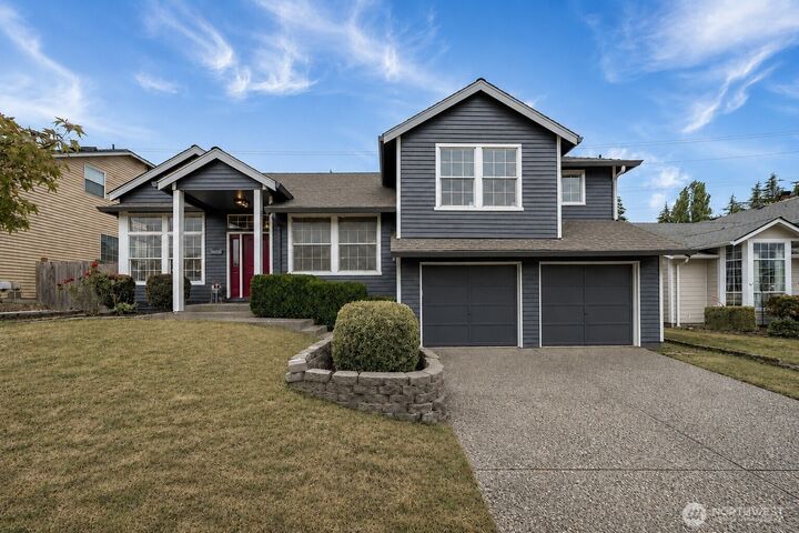 Property Photo: 32719 20th Avenue SW WA 98023