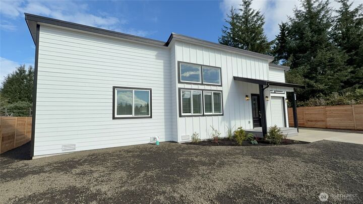 Property Photo:  955  Tonquin Avenue SW  WA 98569 