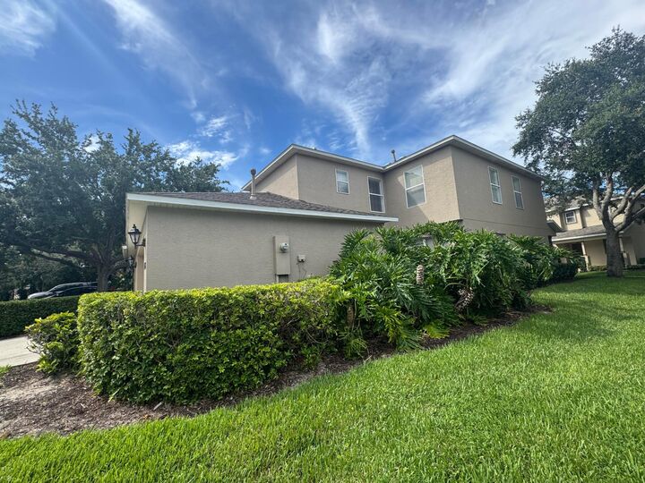 Property Photo:  1733 Pointe West Way  FL 32966 