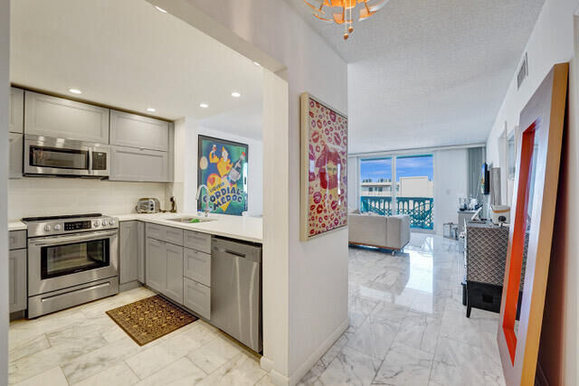 Property Photo: 401 NE 14th Avenue 705 FL 33009