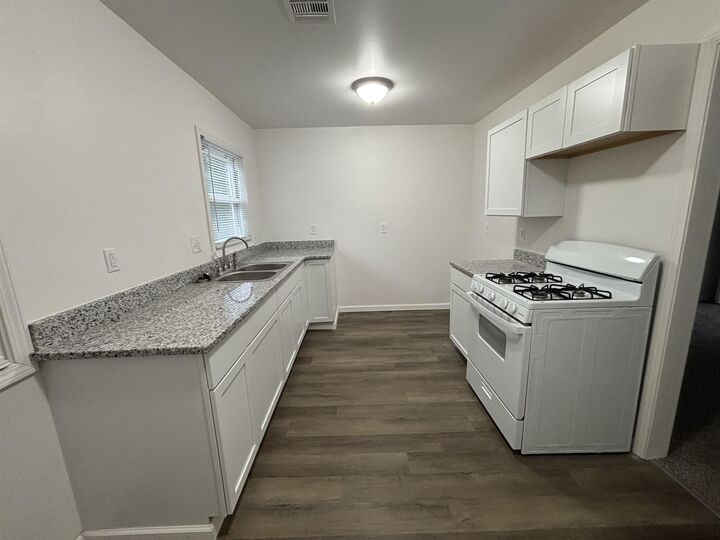 Property Photo: 4322 E Vesta Dr. KS 67208