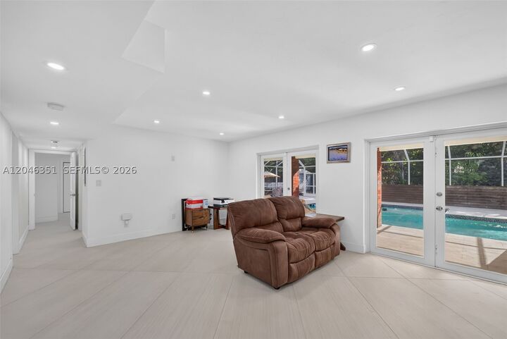 Property Photo: 15200 SW 81st Ave FL 33157