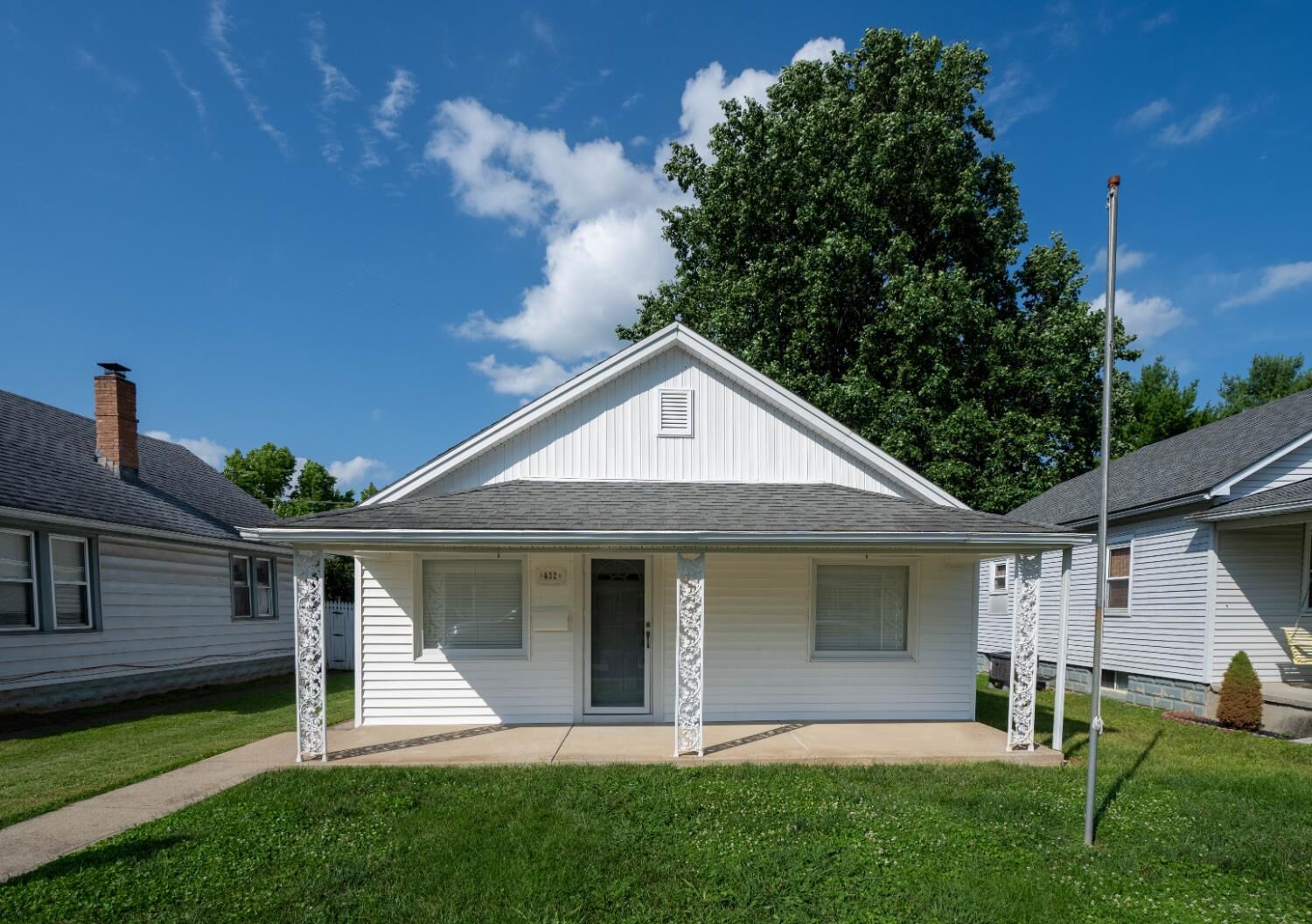 Property Photo:  432 Arch Street  IN 47025 