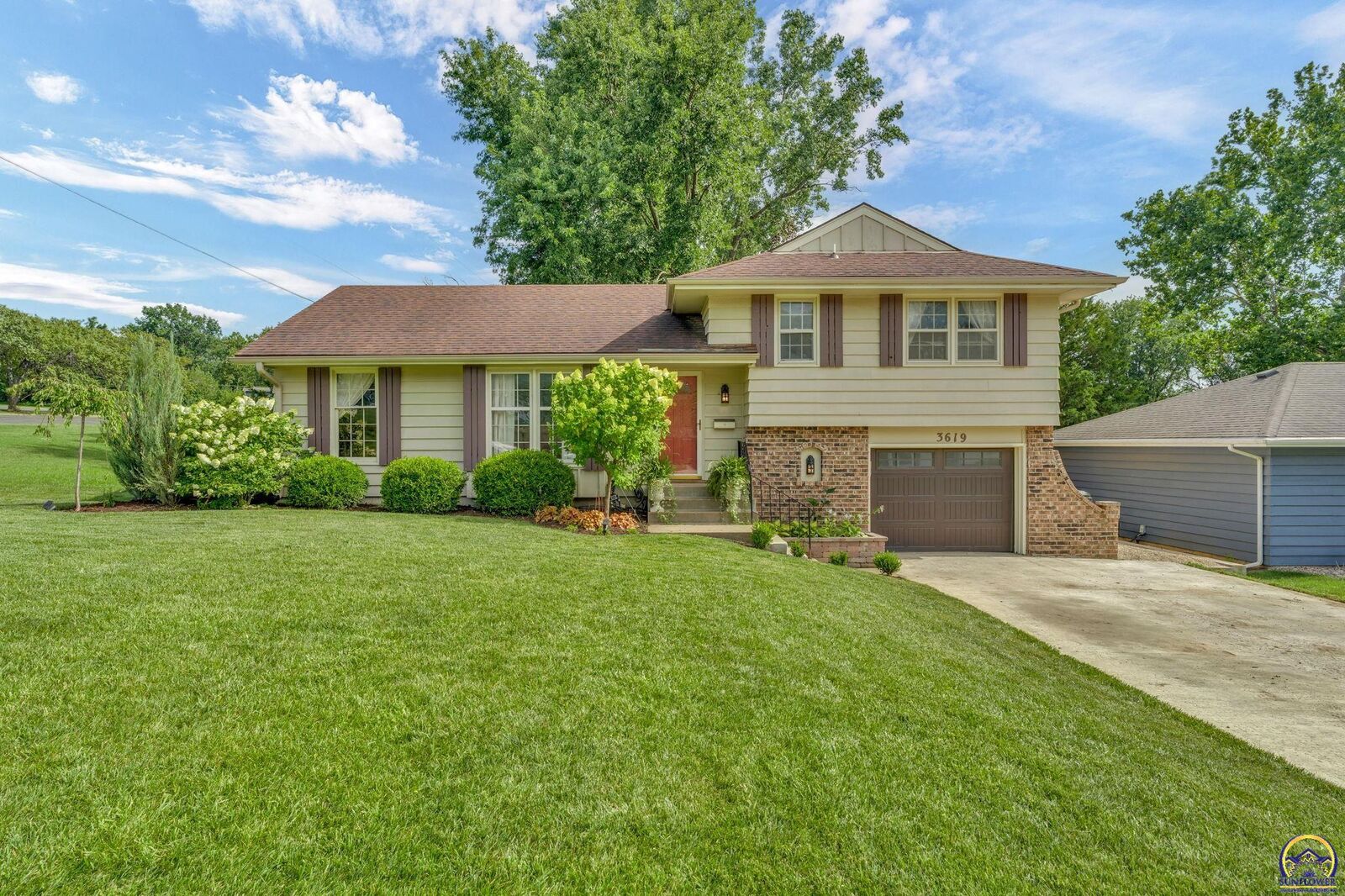 Property Photo:  3619 SW 33rd St  KS 66614 