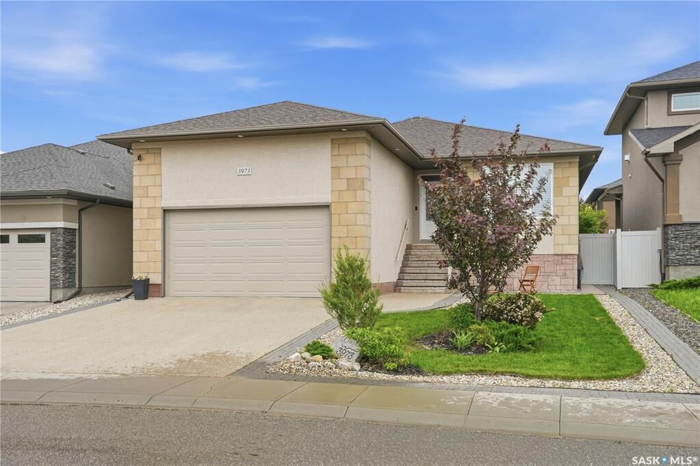 Property Photo: 3973 Sandhill Crescent SK S4V 3G7