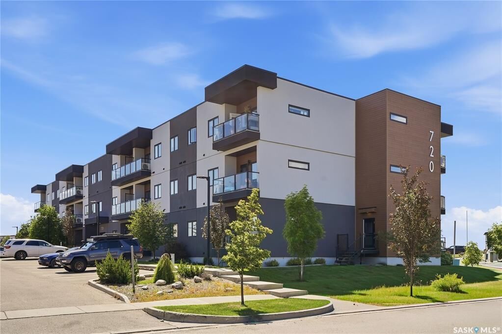 Property Photo:  720 Baltzan Boulevard 103  SK S7W 0W6 