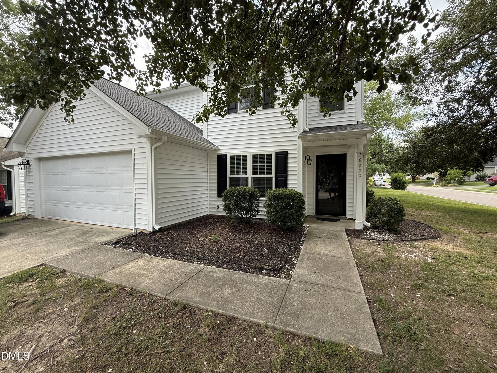 Property Photo: 6200 Saybrooke Drive NC 27604