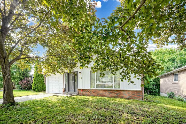 Property Photo: 10 Devins Drive ON L4G 2Z1