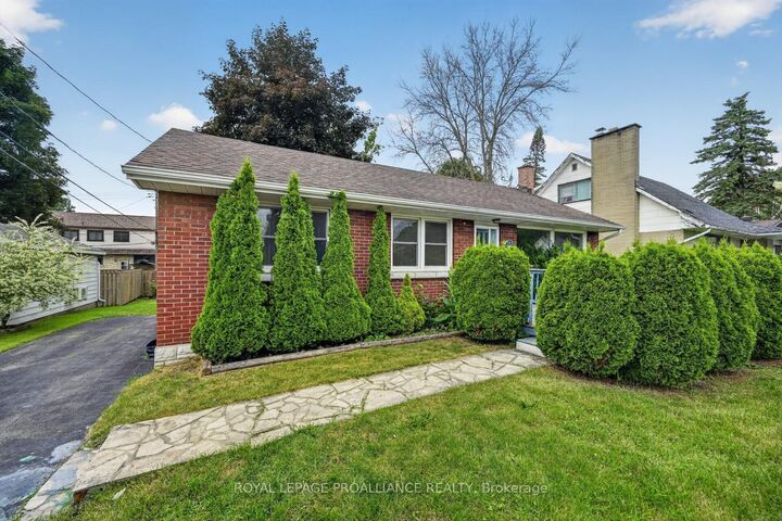 Property Photo:  765 Duke Street  ON K0E 1T0 