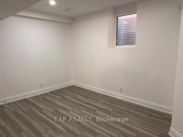 Property Photo: 352 Carlissa Run N ON L3X 3J9