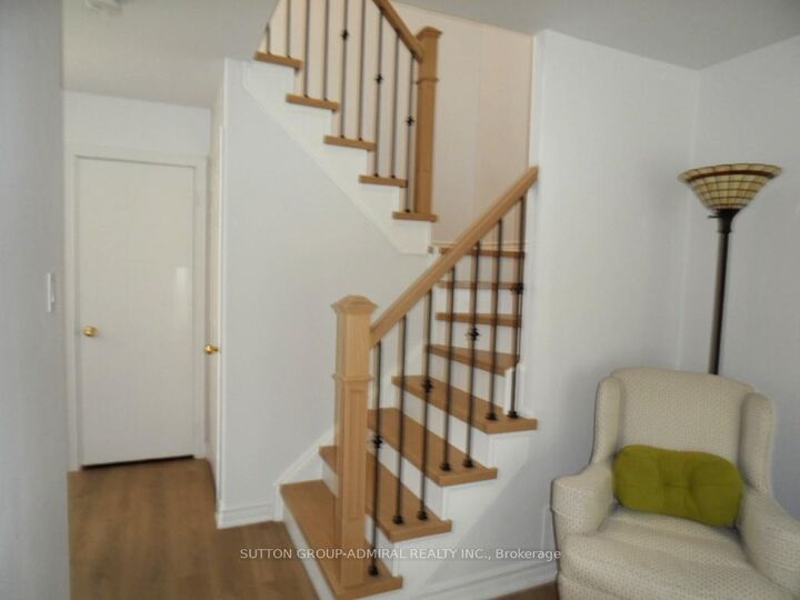 Property Photo: 65 Delaney Crescent ON L4N 7C4
