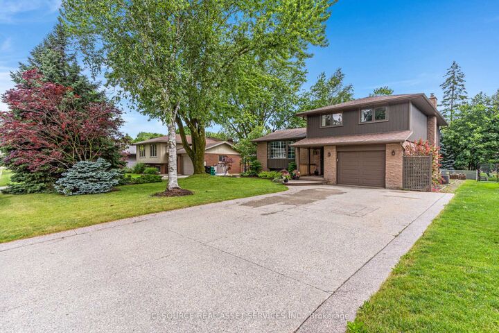 Property Photo:  7 Blue Heron Court  ON N3B 1S6 
