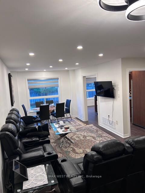 Property Photo:  3 Amaryllis Avenue  ON L4E 3T7 