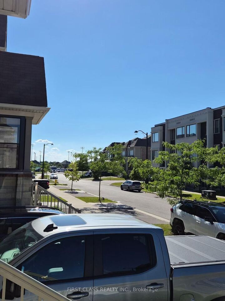 Property Photo:  65 Allegranza Avenue  ON L4H 4S3 
